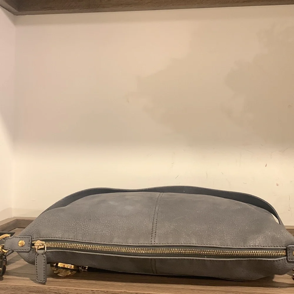 🔥 RARE Fendi Leather Crossbody 🔥 - Picture 10 of 17